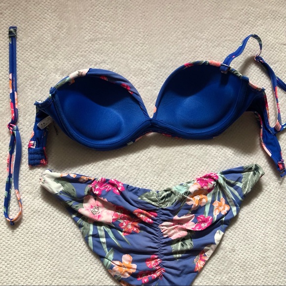 Bundle of 2 blue bikinis - Picture 4 of 9